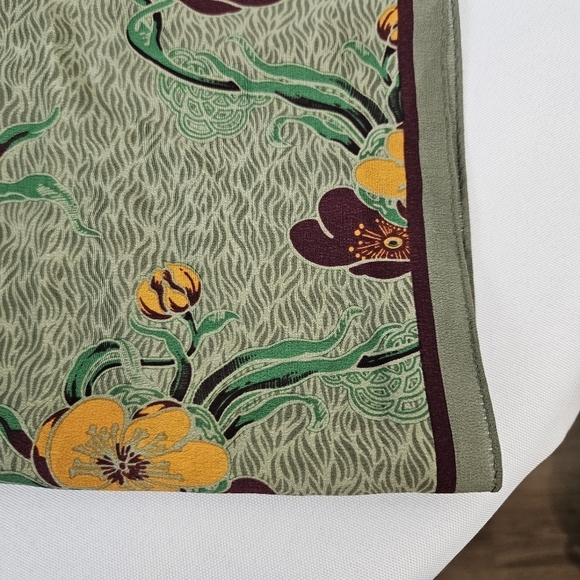 ELAINE GOLD 100% Silk Floral Square Scarf - Picture 3 of 5